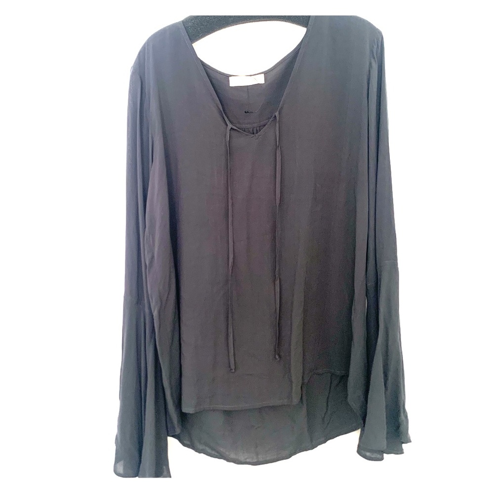 Bella Dahl bell sleeved top